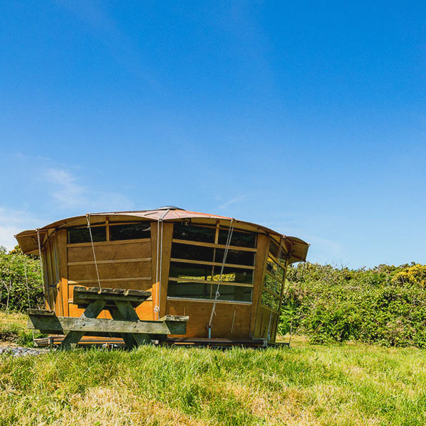 Private Caban (Cragen) — Individual Space in Pod (Sleeps up to 4, 3 Nights)